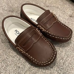 Kone driving moccasins size 5
